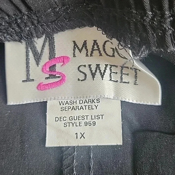 Maggie Sweet Black Skirt Pockets Size 1X - Picture 3 of 6